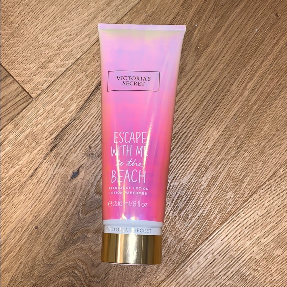 Victoria’s Secret Escape With Me To The Beach